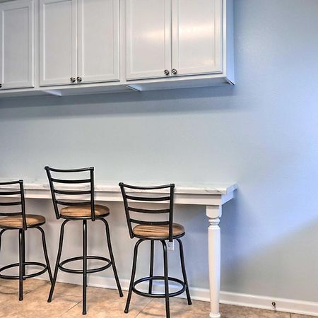 Downtown Gulf Shores Condo - 1 Block To Beach! エクステリア 写真