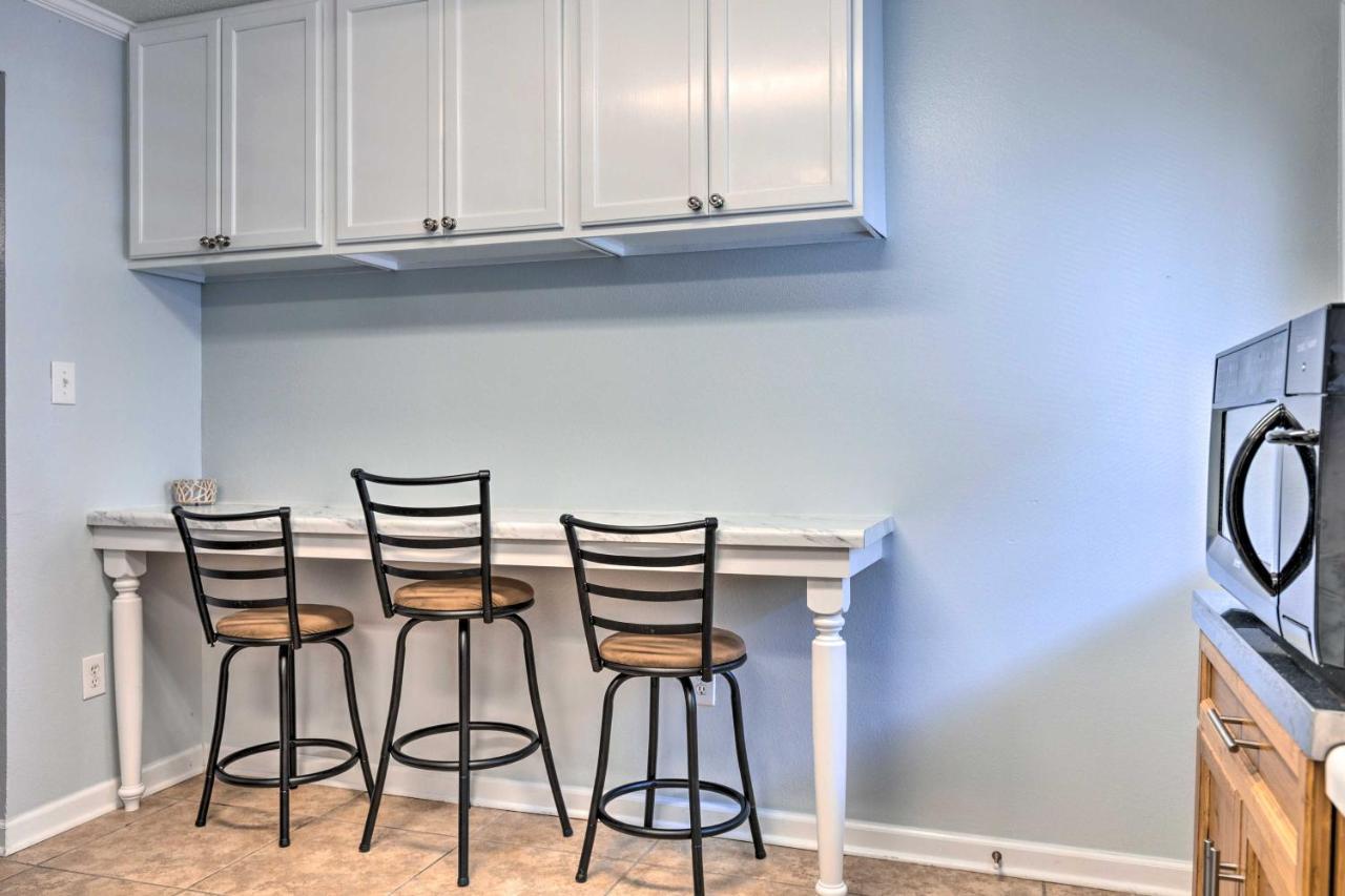 Downtown Gulf Shores Condo - 1 Block To Beach! エクステリア 写真