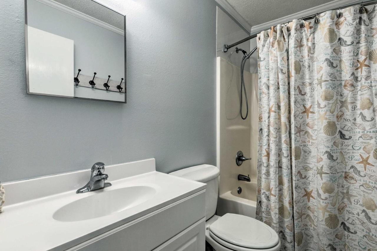 Downtown Gulf Shores Condo - 1 Block To Beach! エクステリア 写真